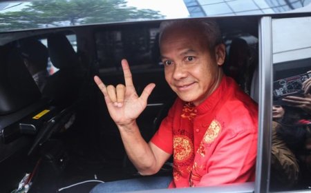 Ganjar Pranowo Ajak Relawan Ungkap Kecurangan Pemilu 2024 di Jawa Timur: Upaya Awal untuk Mempertahankan Demokrasi