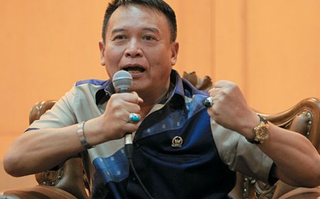 Kontroversi Pemberian Pangkat Kehormatan Jenderal untuk Prabowo: Kritik TB Hasanuddin