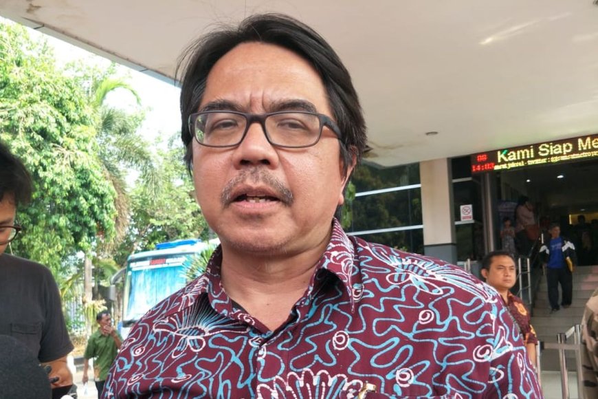 Ade Armando Soroti Kejanggalan Real Count Pileg DPR: Suara Naik 400 Kali, KPU Didesak Pastikan Keakuratan Data