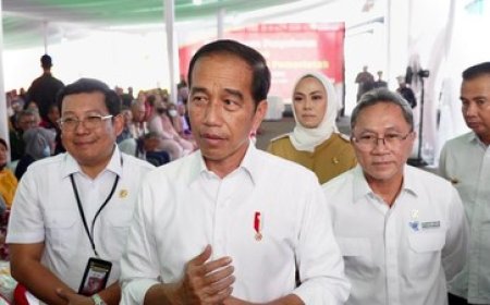  Jokowi Saat Dicecar soal Beras Naik: Tolong Jangan Terus Tanya ke Saya