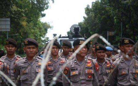 3.929 Aparat Gabungan Jaga Demo di Depan DPR Hari Ini