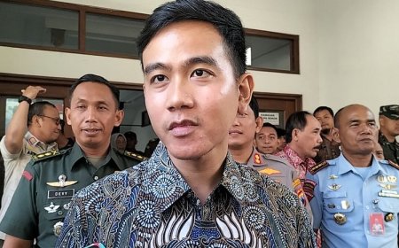 Gibran Menanggapi Kabar Jokowi Gabung Golkar: "Biar yang Jawab yang Sebar Isu"