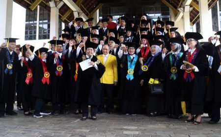 Guru Besar UI Kritik Pendekatan Politik Bansos Jokowi