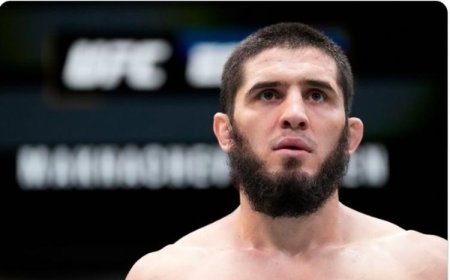 Islam Makhachev Tolak Tawaran Duel Lawan Leon Edwards di UFC 300 Demi Ibadah Puasa