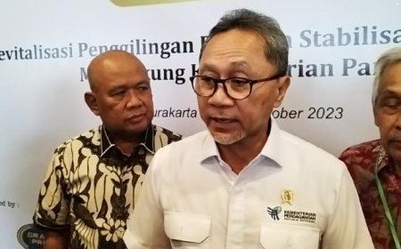 Zulkifli Hasan Akan Revisi Aturan Pembatasan Barang Impor Penumpang Pesawat