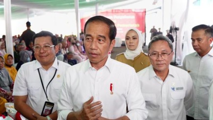  Jokowi Saat Dicecar soal Beras Naik: Tolong Jangan Terus Tanya ke Saya